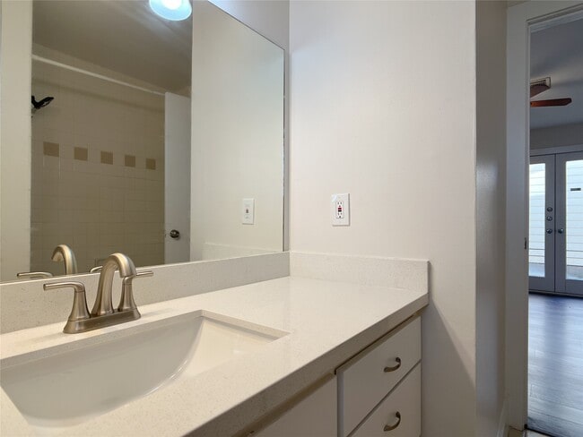Building Photo - 5899 Fairdale Ln