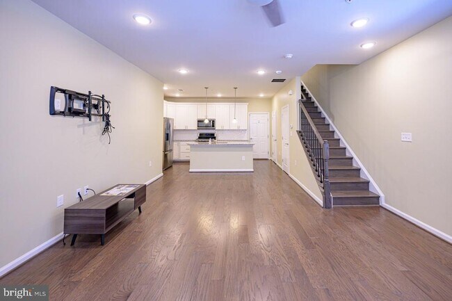 Building Photo - 5130 Cambria Wy