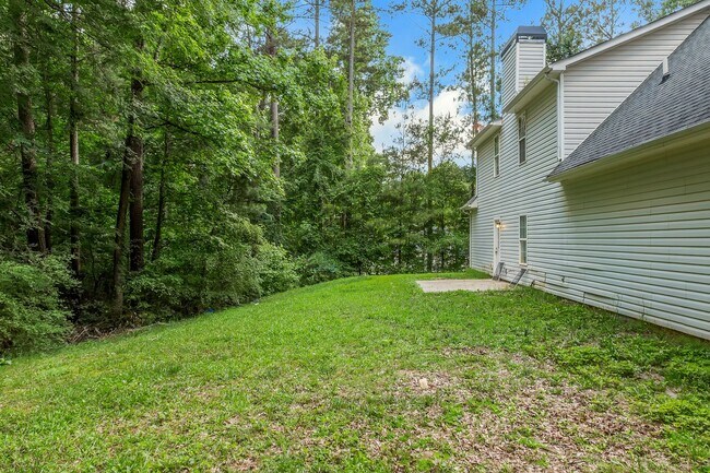 Building Photo - Beautiful 4 Bedrooms + Bonus Room on Nearly 1 Acre in Stockbridge! ?