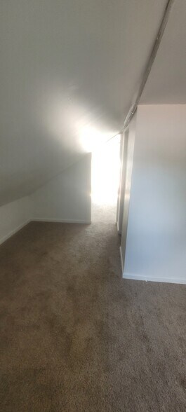 Building Photo - 3106 Otokar Ave