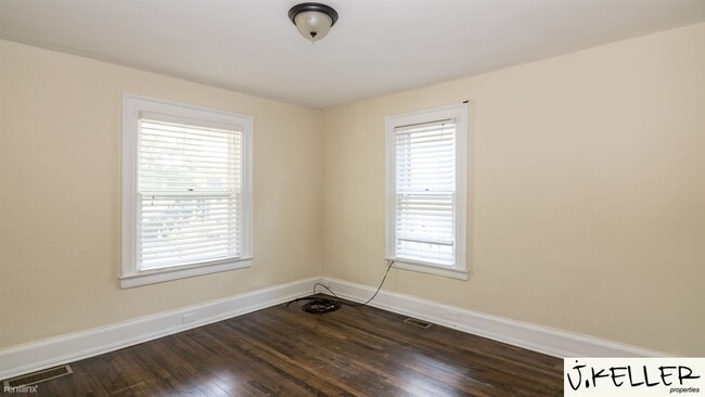 Building Photo - 4 br, 2 bath House - 221 W Mosley St