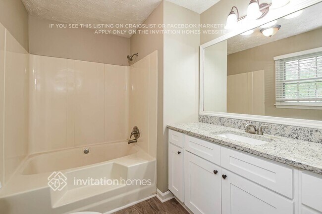 Building Photo - 2433 Westland Way