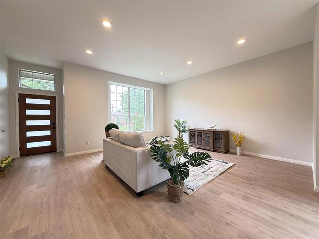 Building Photo - 8525 Clearcreek Cir