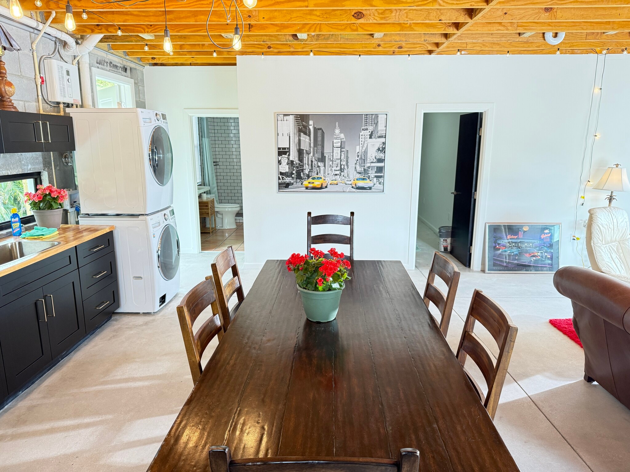 Building Photo - 1335 Churchill Rd