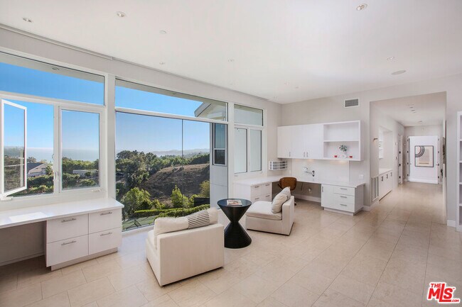 Building Photo - 27454 Winding Way