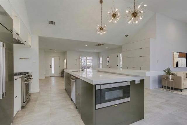 Building Photo - 2045 Marydale Rd