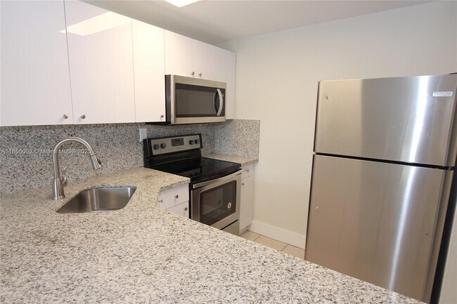 Building Photo - 4550 NW 9th St