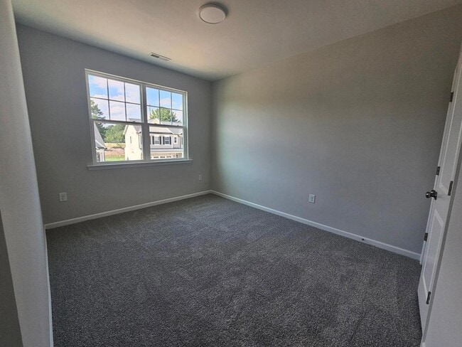 Building Photo - 3127 Armeria Dr