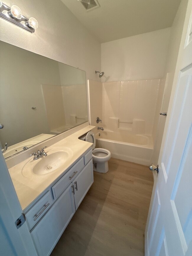 Building Photo - 5415 Etherington Ct