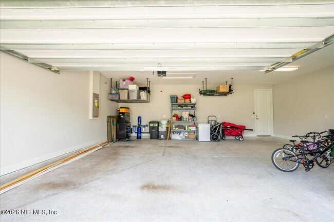 Building Photo - 10300 Silverbrook Trl