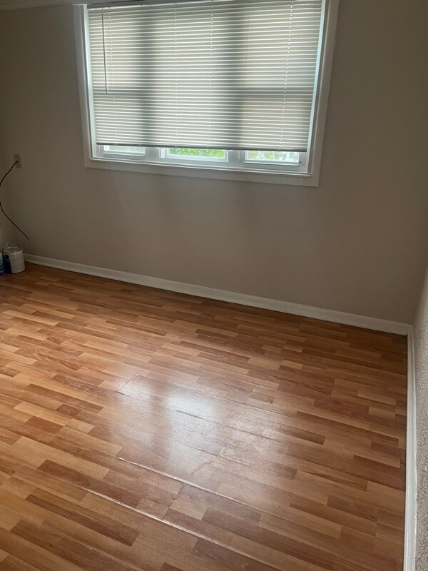 Building Photo - 556 W 115th St