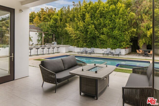 Building Photo - 12443 W Sunset Blvd