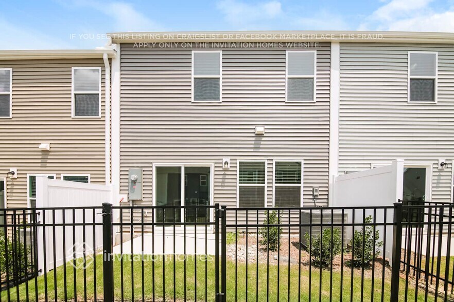 Building Photo - 723 Hilton Pk Lp