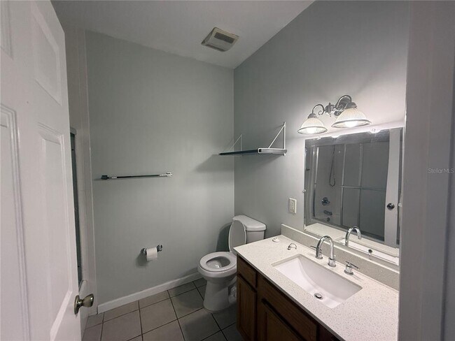 Building Photo - 325 W Jean St