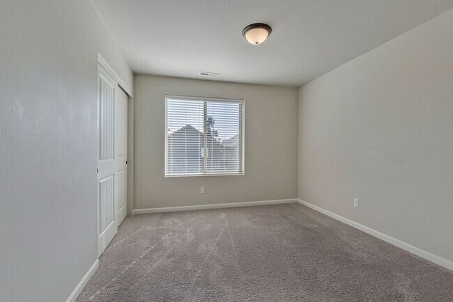 Building Photo - Newer Two-Level Home in Forest Grove close to Pacific University!
