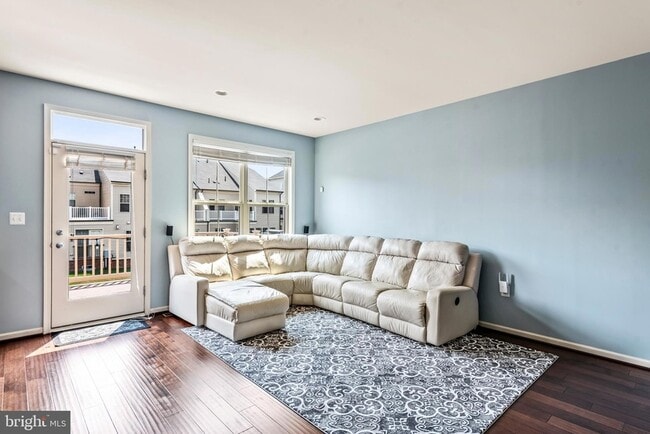 Building Photo - 23638 Sailfish Square