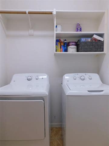 Building Photo - 108 Red Bluff Dr