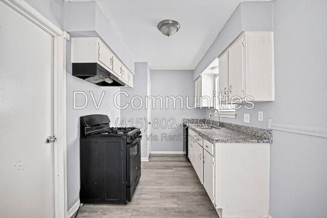 Building Photo - 12919 S Coast Dr