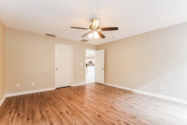 Building Photo - 4132 Waltham Forest Dr