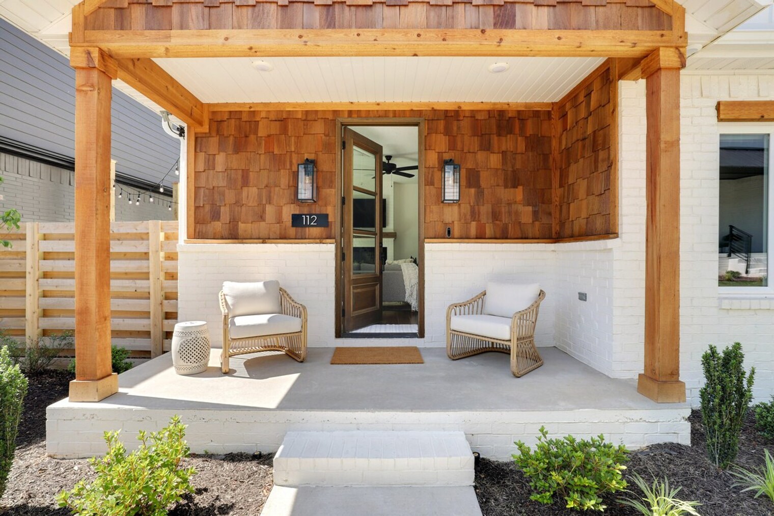 Building Photo - 112 NW Oz Vlg Dr