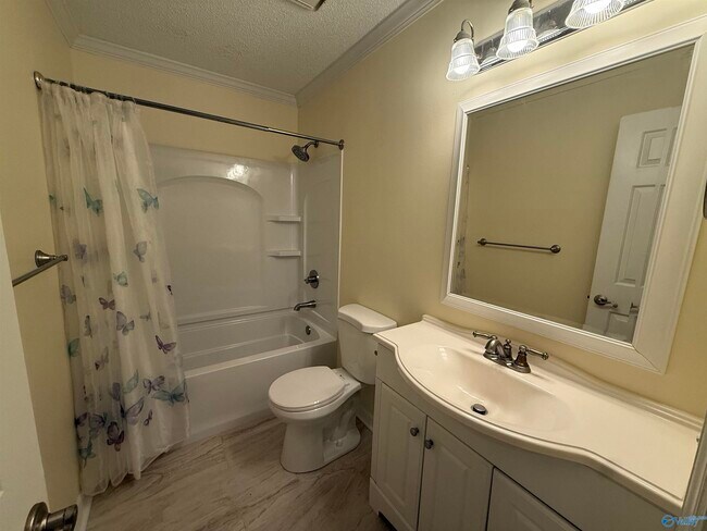 Building Photo - 113 Suffolk Dr