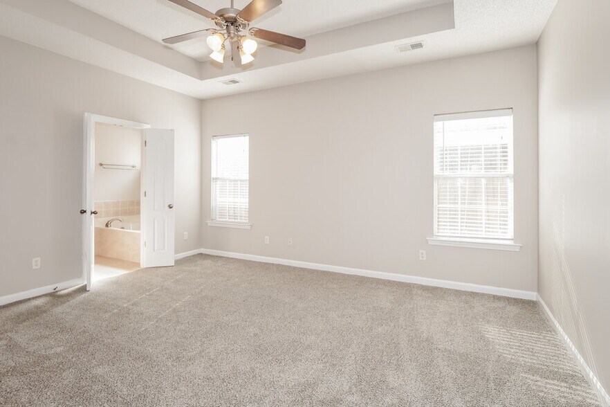 Building Photo - 1506 Lawson Dr