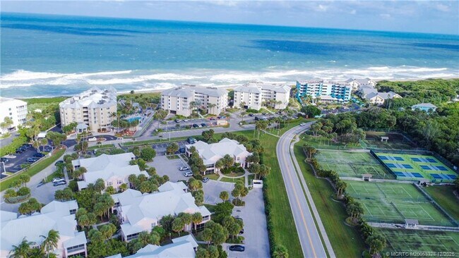 Building Photo - 245 NE MacArthur Blvd