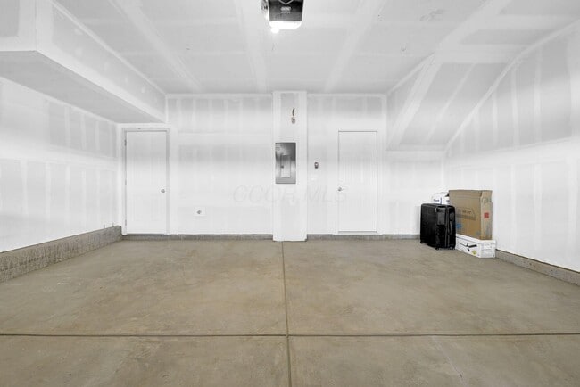 Building Photo - 4186 McCune Ave