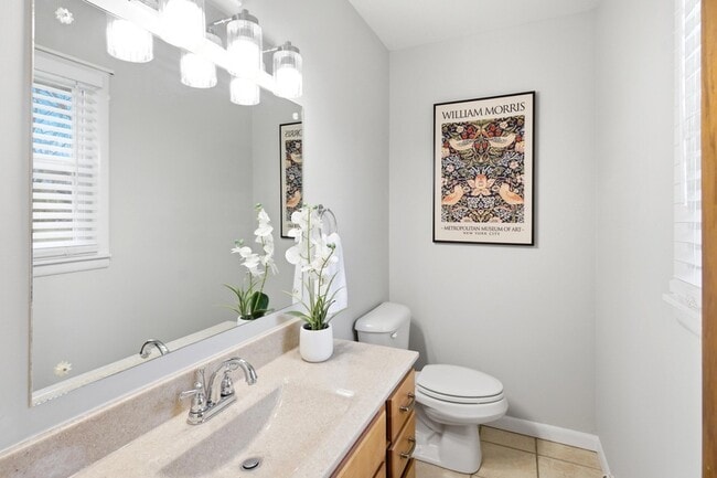 Building Photo - 2609 Wee Wynd