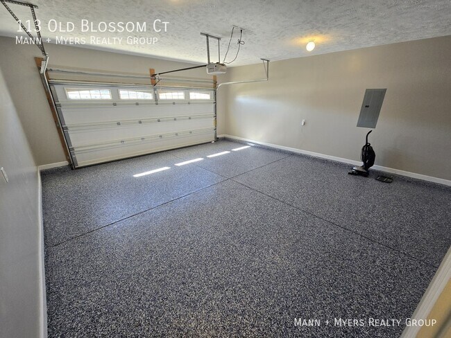 Building Photo - 113 Old Blossom Ct