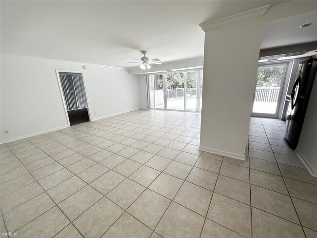 Building Photo - 2 br, 2 bath Condo - 2841 N Ocean Blvd Apt...