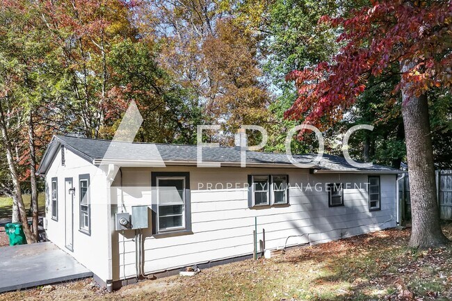 Building Photo - 1308 Madison St