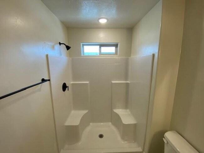 Building Photo - 3 Bed - 2.5 Bath, Newer Construction