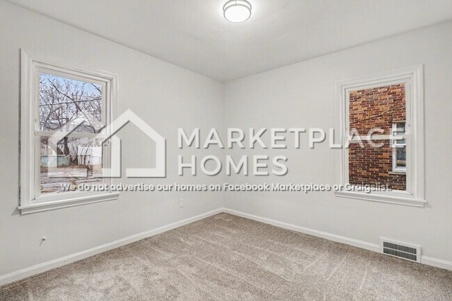 Building Photo - 11235 Roxbury St