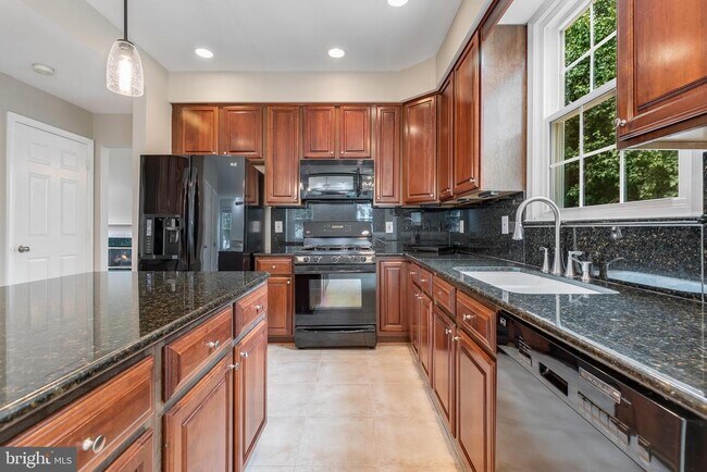 Building Photo - 21354 Fultonham Cir
