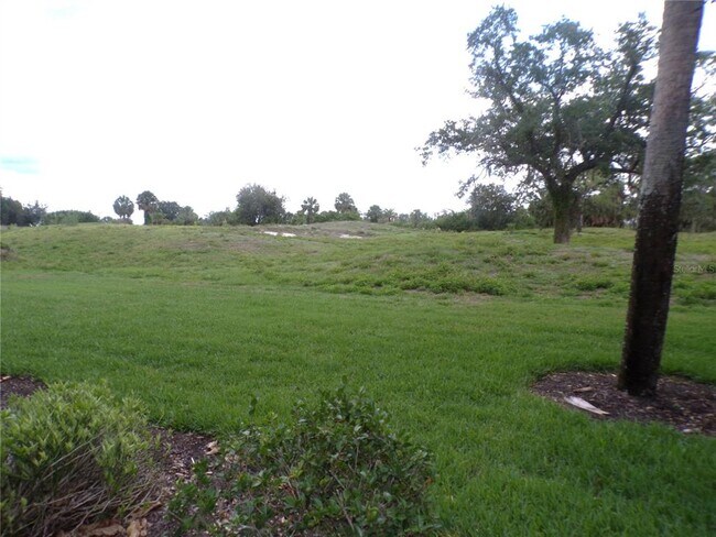 Building Photo - 2732 Royal Palm Dr