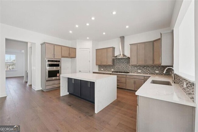 Building Photo - 2815 Medford Dr