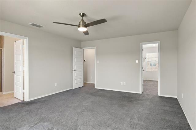 Building Photo - 944 Ravenwood Ln