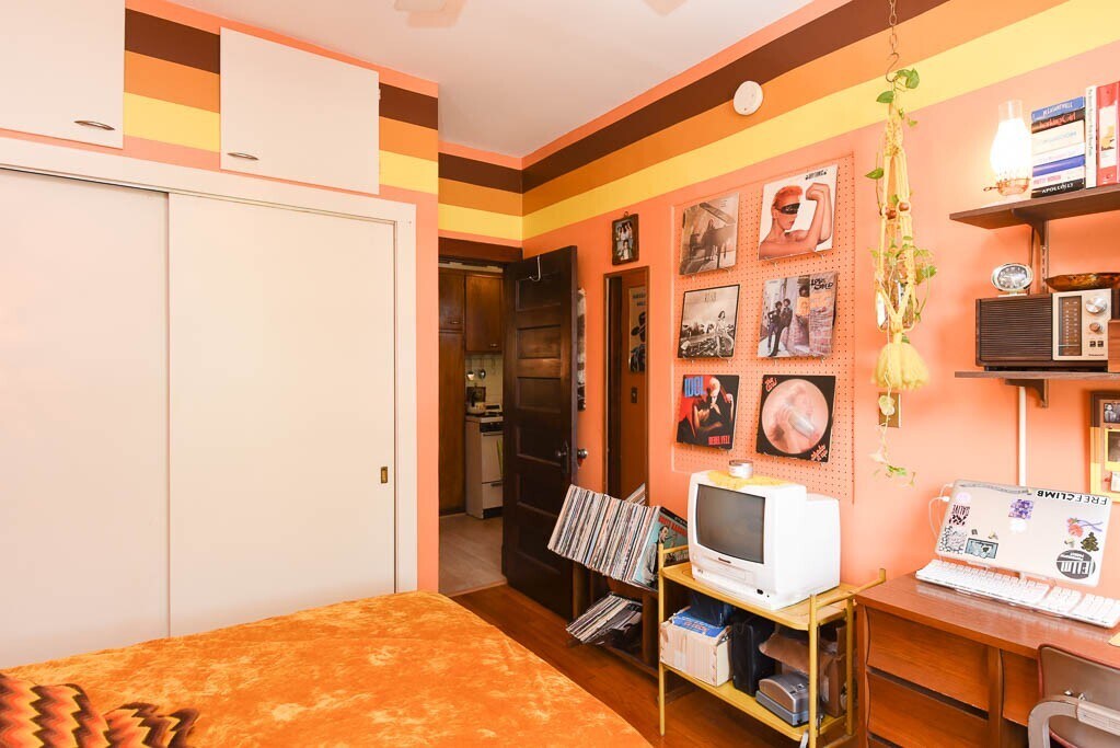 Building Photo - 2819 W Shakespeare Ave