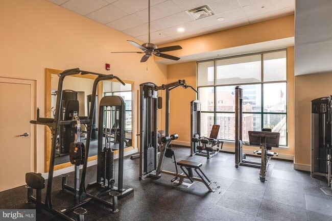 Building Photo - 414 Water St