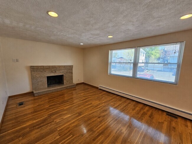 Building Photo - 91 Irving St