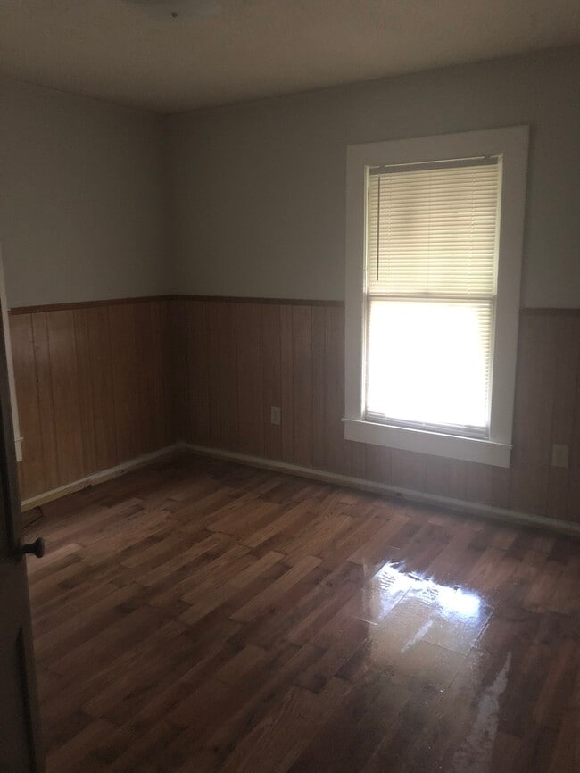 Building Photo - 208 Clemson St