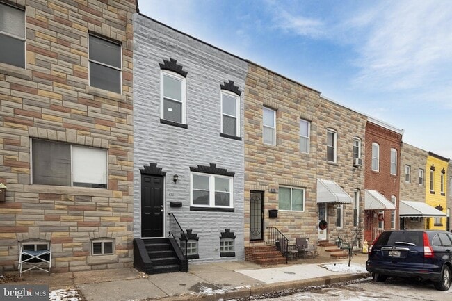 Building Photo - 430 Fawcett St