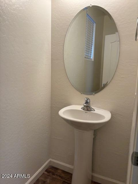 Building Photo - 3855 E Flower St