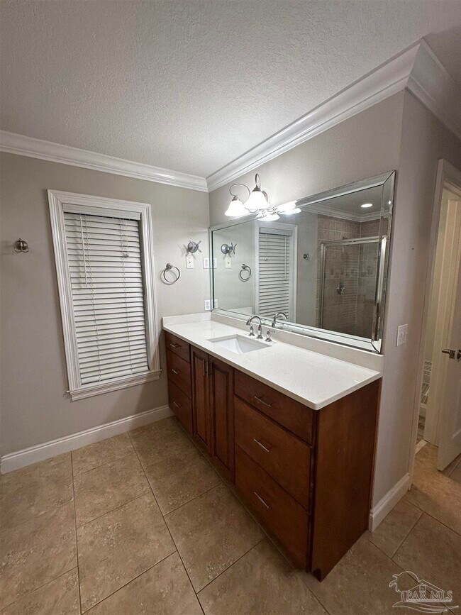 Building Photo - 1611 Luzon Ln