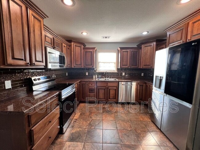 Building Photo - 201 County Rd 4063