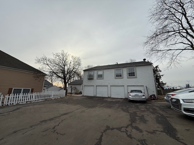 Building Photo - 457 James Ct