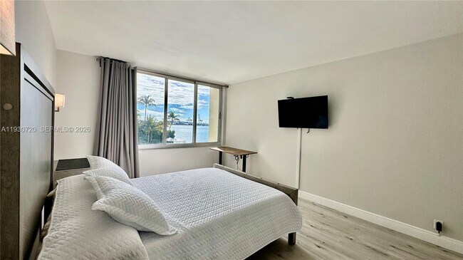 Building Photo - 1200 West Ave