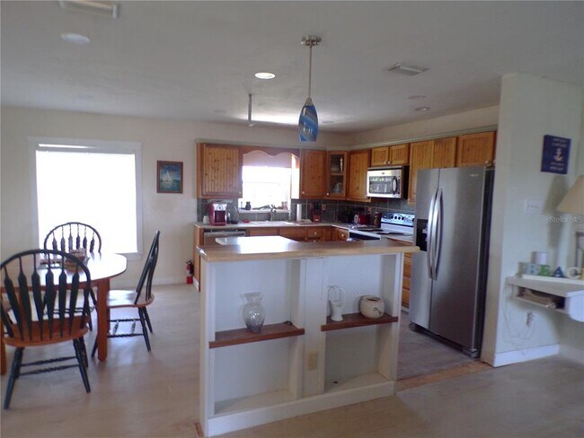 Building Photo - 24279 Yacht Club Blvd