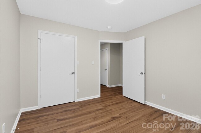 Building Photo - 11122 5 Cedars Rd